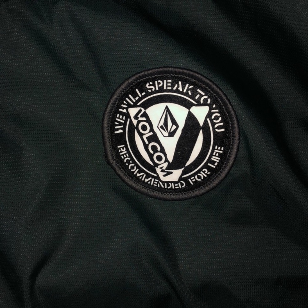 Volcom Windbreaker - Picture 2 of 3